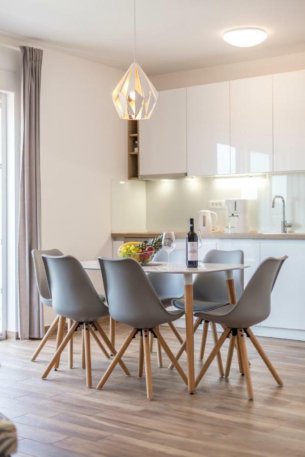 Luxury View Apartments Рогозниця Екстер'єр фото