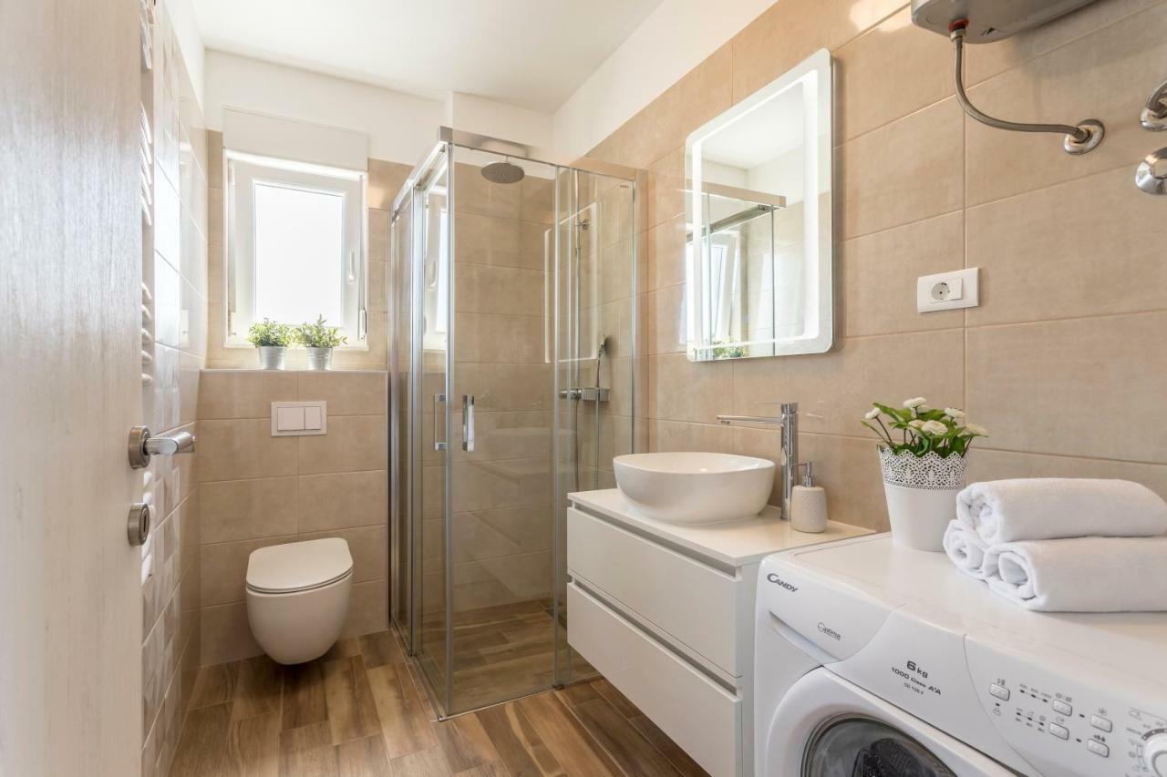Luxury View Apartments Рогозниця Екстер'єр фото